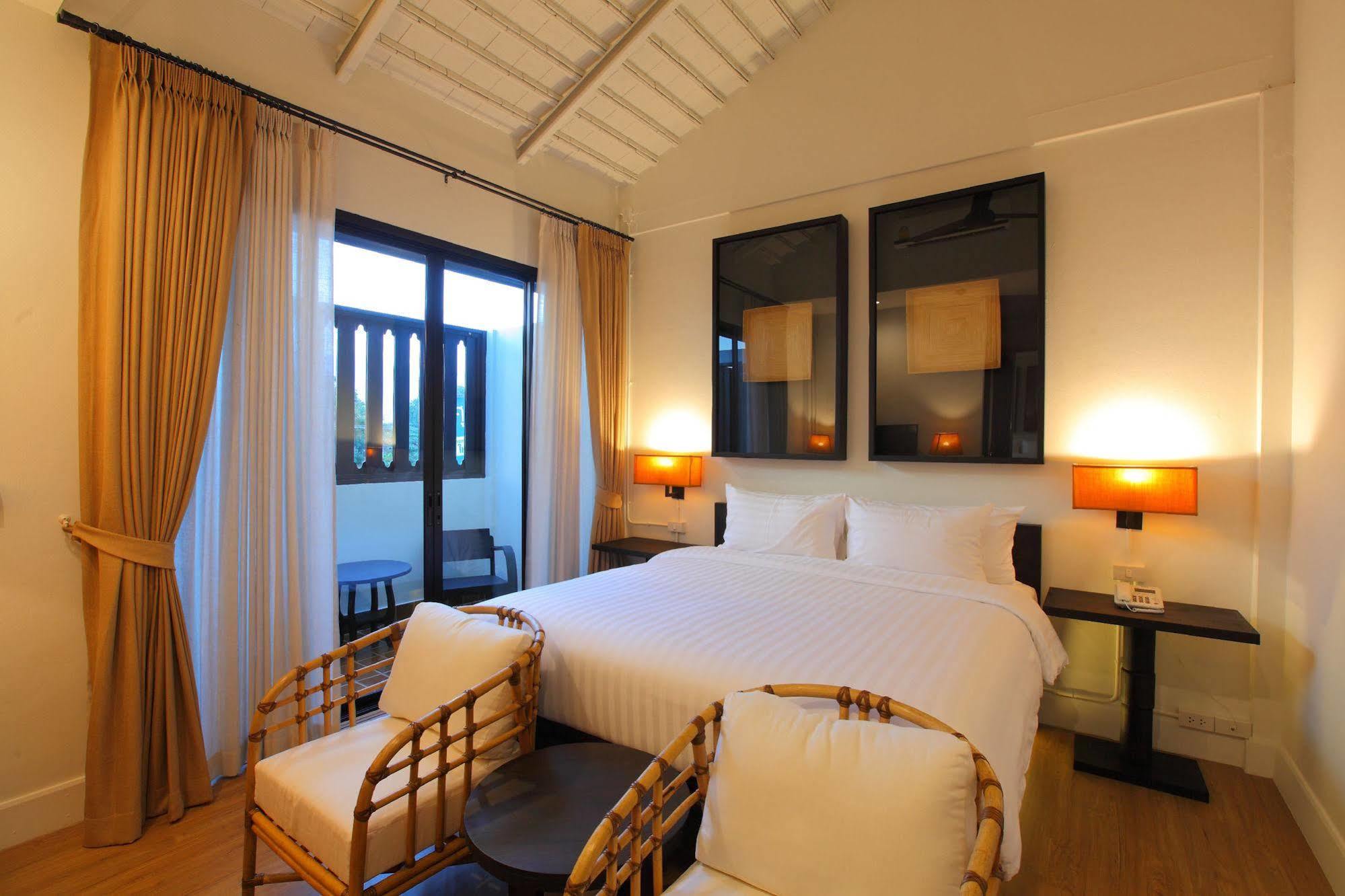99 The Gallery Hotel- Sha Extra Plus Chiang Mai Exterior photo